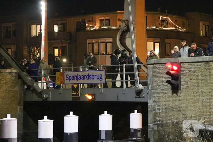 Zoekactie naar mogelijke persoon te water