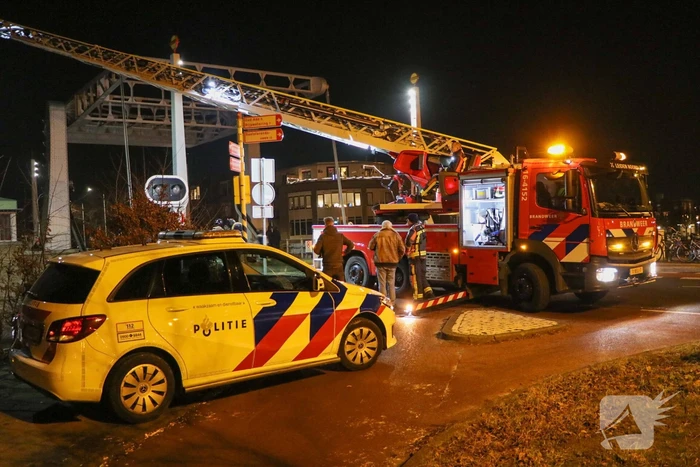 Zoekactie naar mogelijke persoon te water