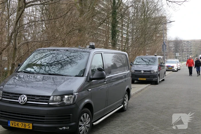 Overleden persoon aangetroffen in flatwoning