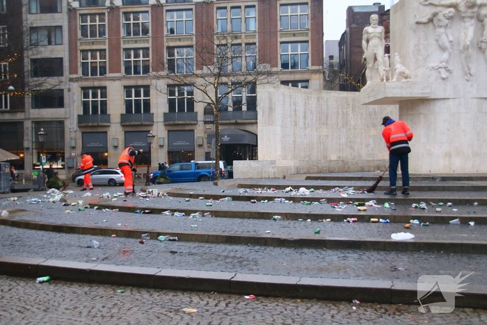 Stadsreiniging druk met rommel van supporters