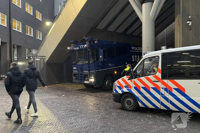 Stadsreiniging druk met rommel van supporters