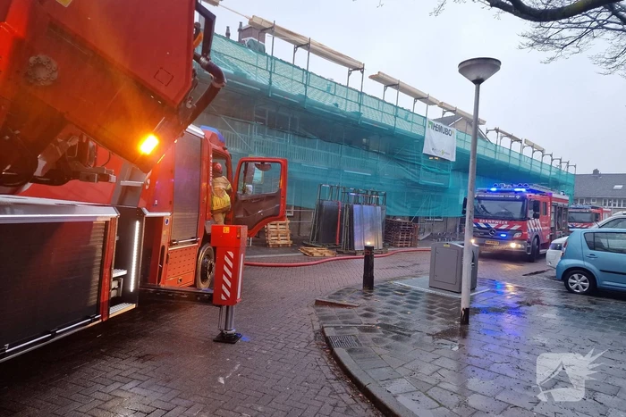 Drie woningen ontruimd vanwege brand