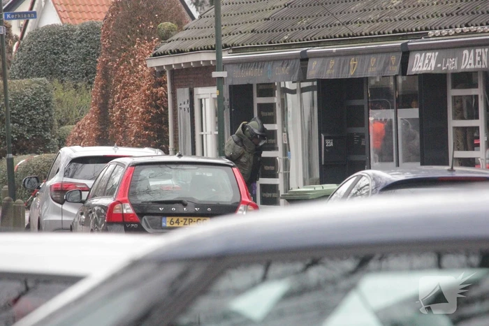 Explosieven Opruimingsdienst doet onderzoek naar mogelijke explosief