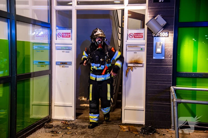 Portiek vol rookontwikkeling na brandstichting
