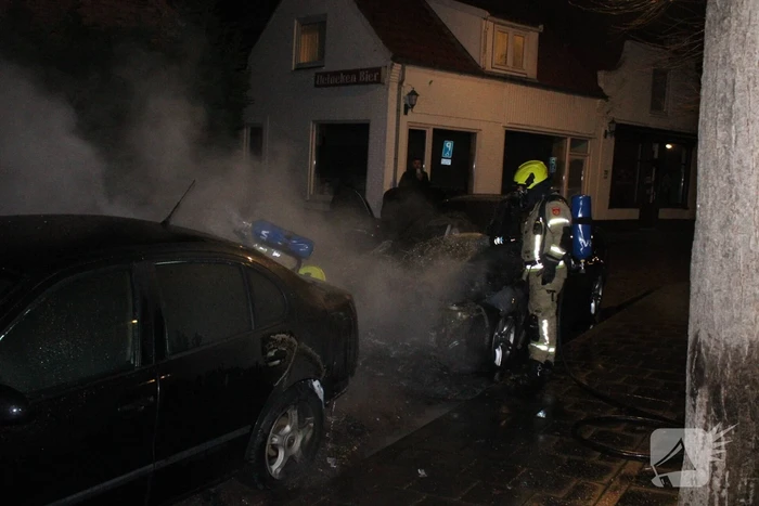 Auto verwoest door brand