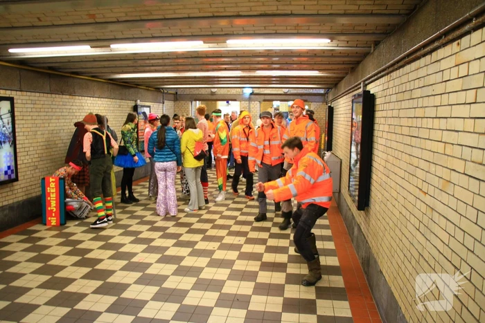 Grote drukte op station vanwege dag twee carnaval