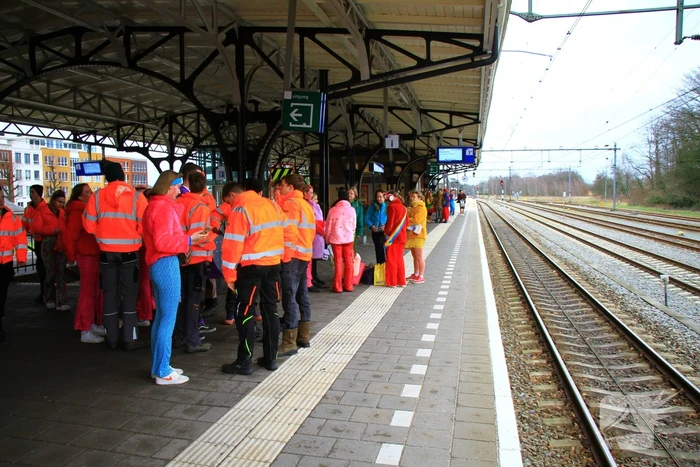 Grote drukte op station vanwege dag twee carnaval
