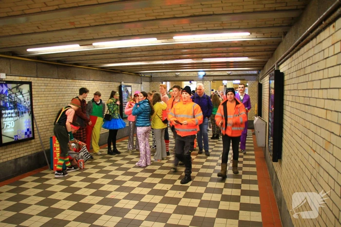 Grote drukte op station vanwege dag twee carnaval