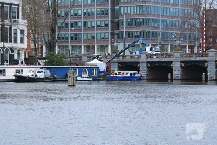 Onderzoek naar aantreffen lichaam in water