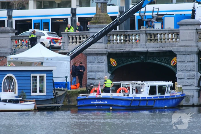 Onderzoek naar aantreffen lichaam in water