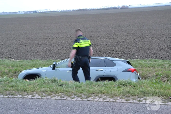 Automobilist belandt in greppel