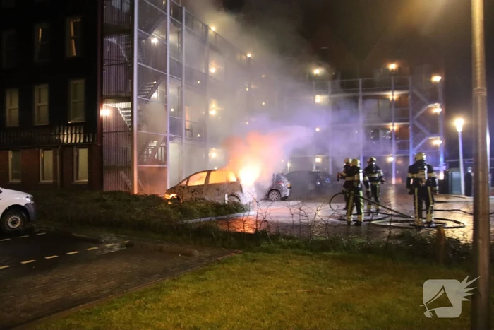 Auto verwoest door brand
