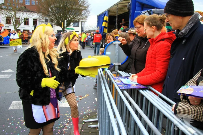 Optocht trekt veel bekijks