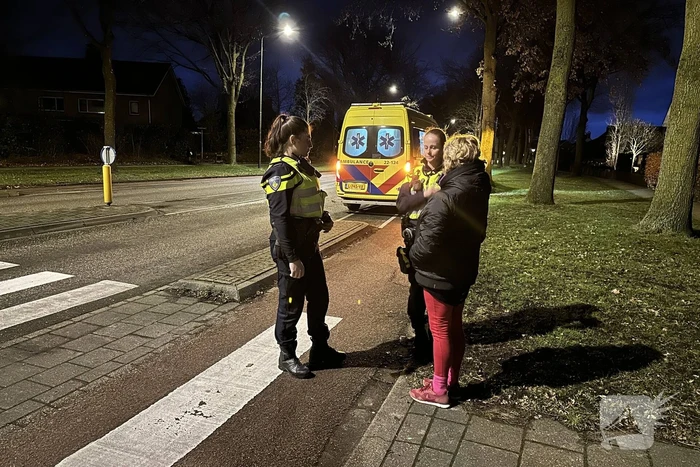 Carnavalsvierder ten val met de fiets