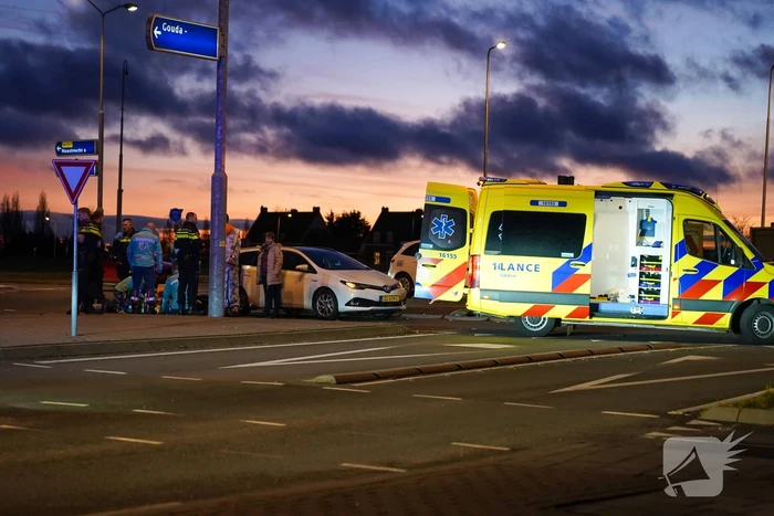Persoon gewond na val van carnavalswagen