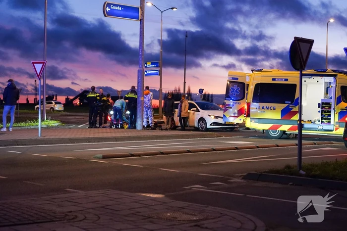 Persoon gewond na val van carnavalswagen
