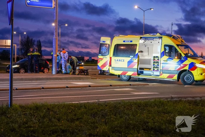 Persoon gewond na val van carnavalswagen