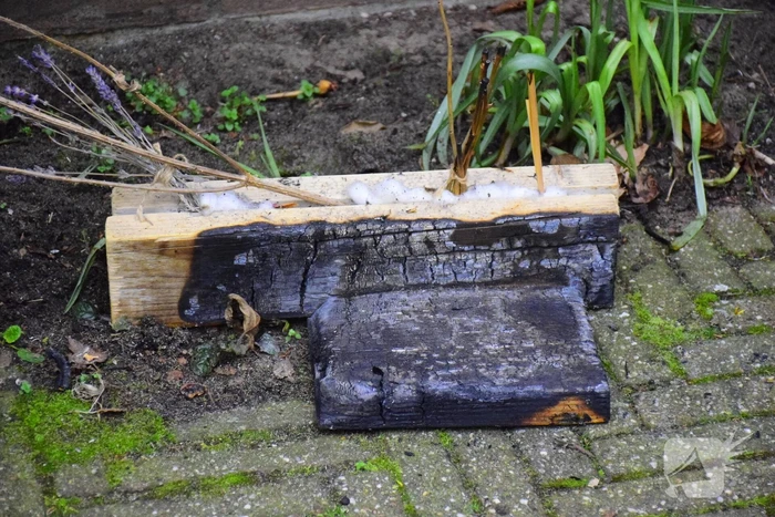 Kaars zorgt voor brand in woning
