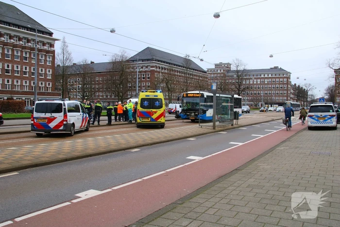 Gewonde bij botsing tussen auto en lijnbus