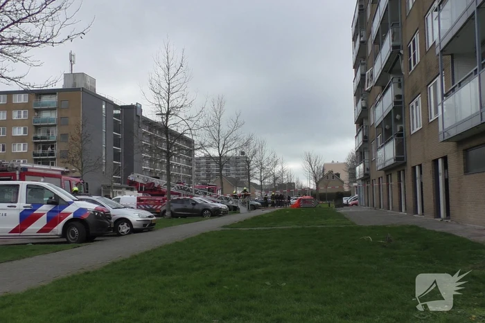 Gevel flatwoning ontzet door explosie