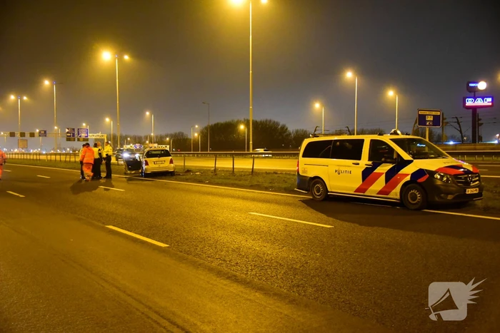Politieagent schiet op voertuig op snelweg