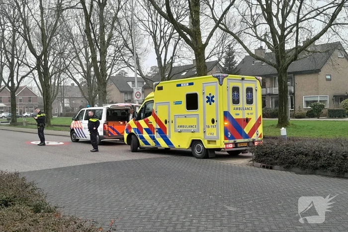 Flinke schade bij botsing tussen taxi en auto