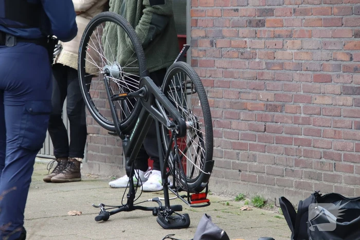 Twee aanhoudingen na aantreffen gestolen fiets