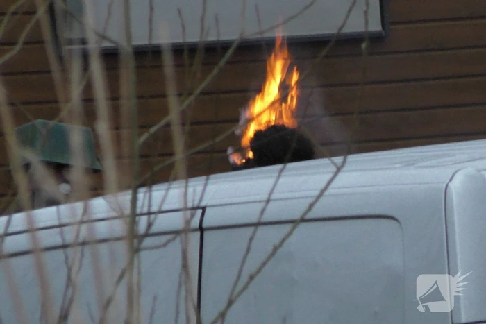 Brand op woonboot blijkt afvalverbranding