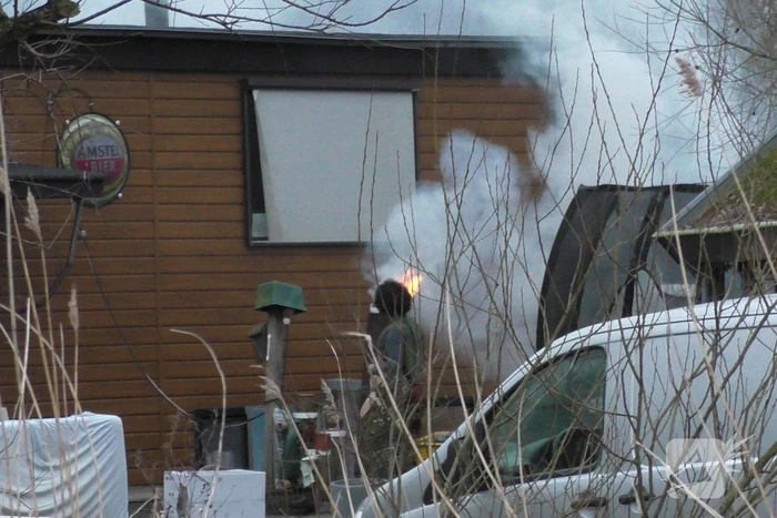 Brand op woonboot blijkt afvalverbranding