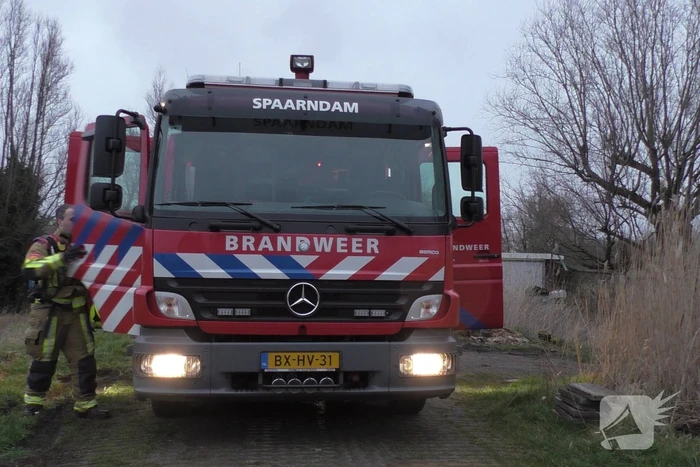 Brand op woonboot blijkt afvalverbranding