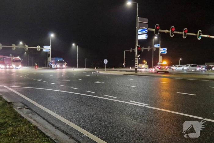 Flinke ravage na ongeval met drie voertuigen
