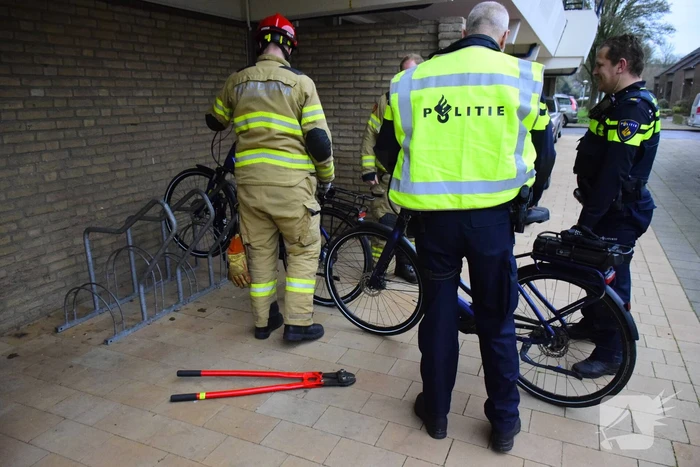 Politie treft gestolen e-bikes aan