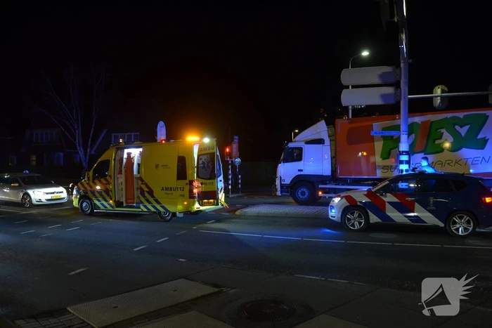 Fietser aangereden bij verkeerslichten