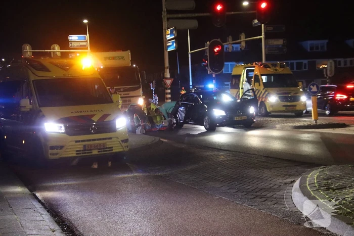 Fietser aangereden bij verkeerslichten