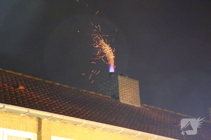 Brandweer ingezet bij brand in schoorsteen