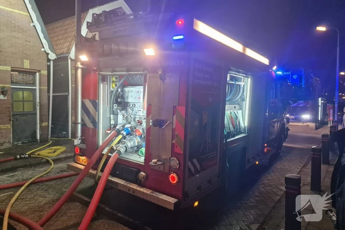 Veel rook na uitslaande brand