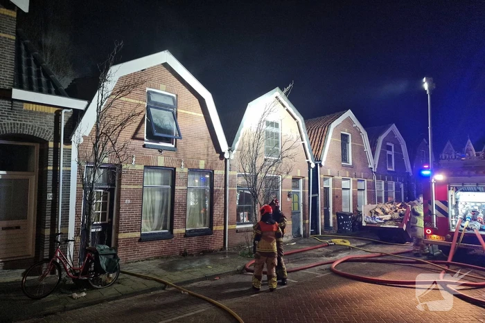 Veel rook na uitslaande brand