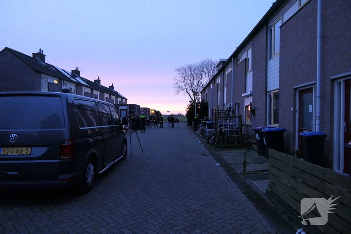 Explosie beschadigt gevel van woning