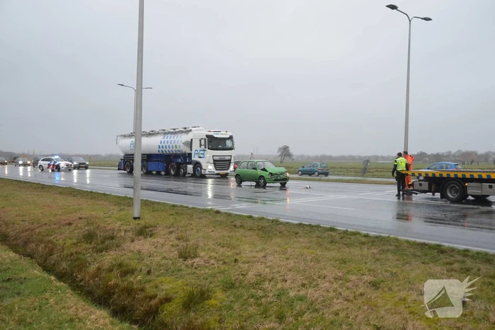 Schade bij kop-staartbotsing voor verkeerslichten