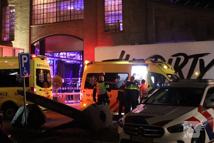 Persoon overleden na val van trap in theater