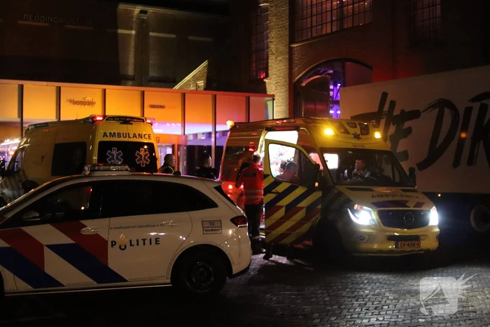 Persoon overleden na val van trap in theater
