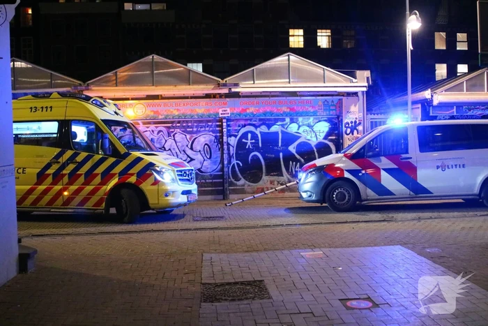 Persoon raakt te water