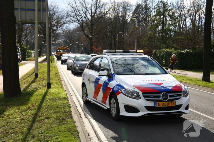 Flinke schade bij botsing tussen twee auto's