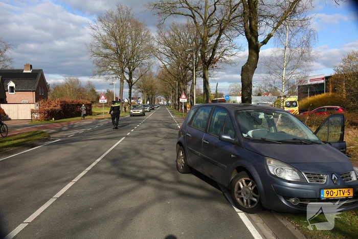 Flinke schade bij botsing tussen twee auto's