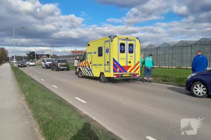 Automobilist raakt van de weg belandt in sloot