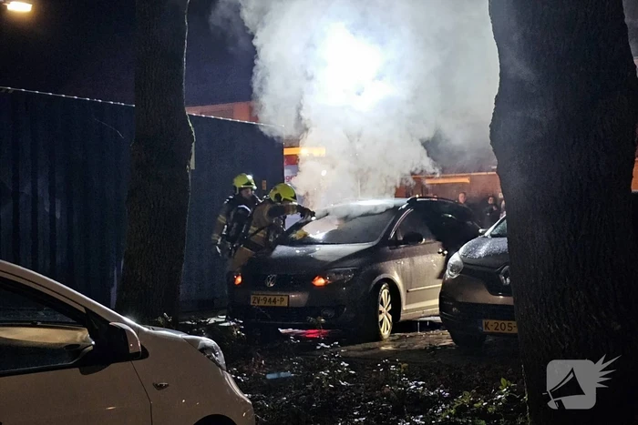 Auto verwoest door brand