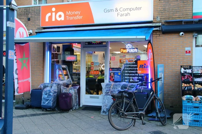 Onderzoek naar overval op telefoonwinkel