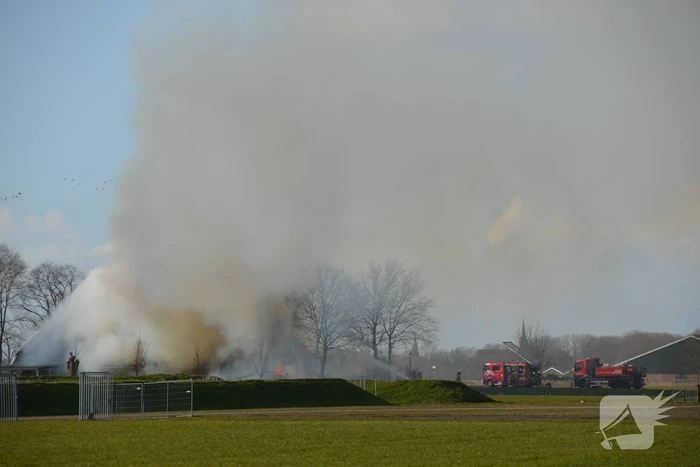 Zeer grote brand in woonboerderij