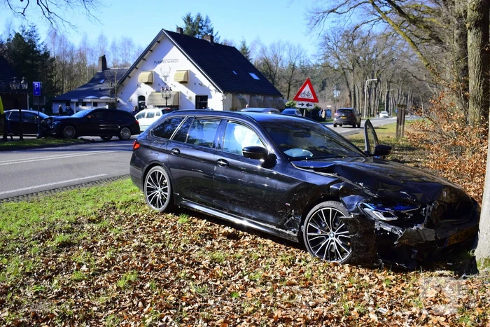 Flinke schade bij aanrijding op kruising