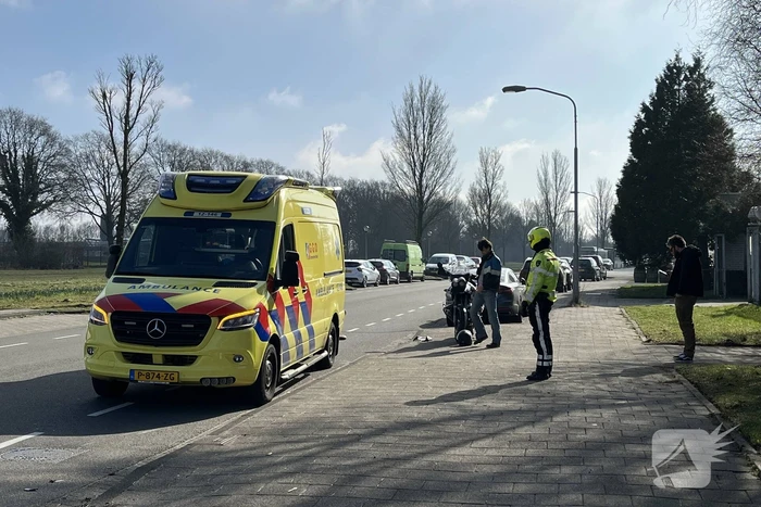 Motorrijder gewond bij botsing met auto